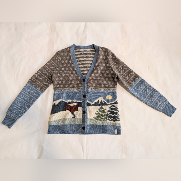 Woolrich Sweaters - Vintage Woolrich button down cardigan sz. Small petite